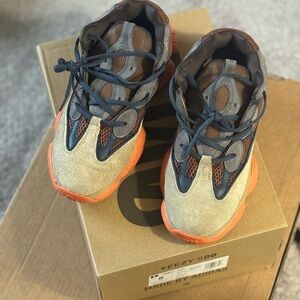 adidas Yeezy 500 Brown Tan Orange Sneakers